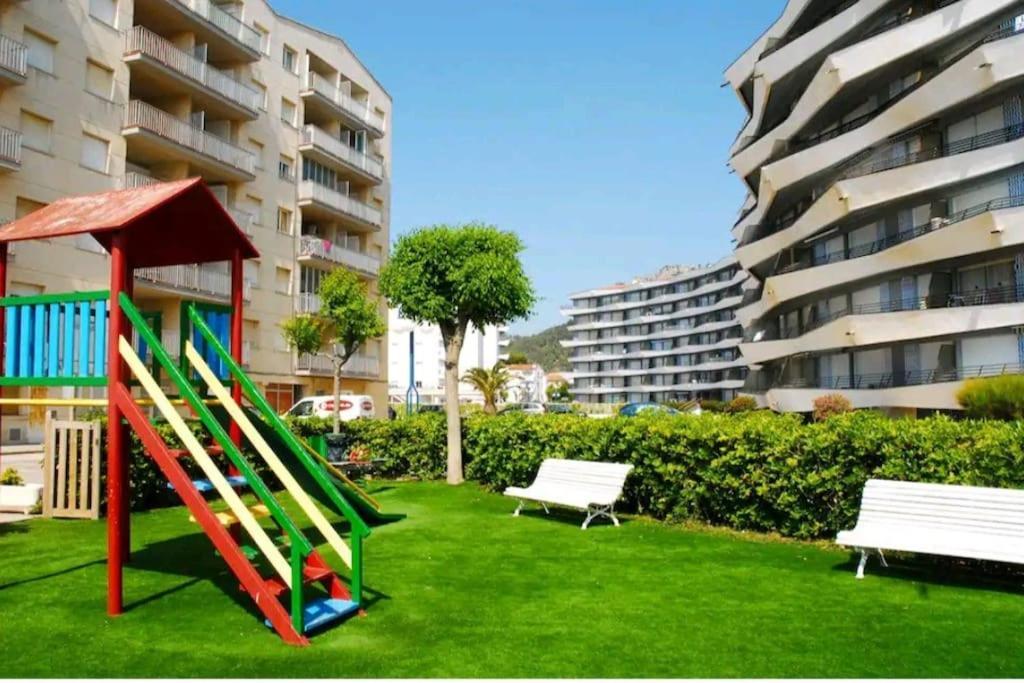 Vibras Estartit Playa Y Piscina Apartman L'Estartit Kültér fotó